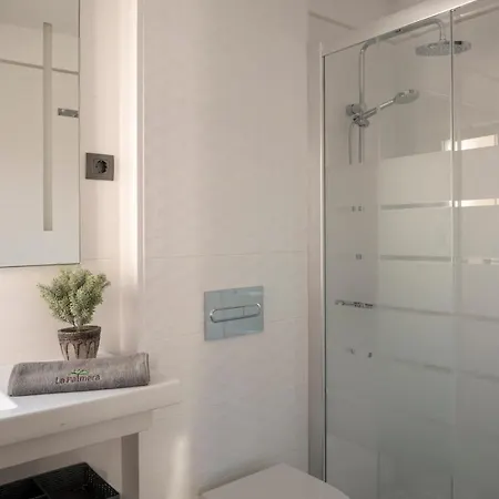 מלון La Palmera Boutique 3*